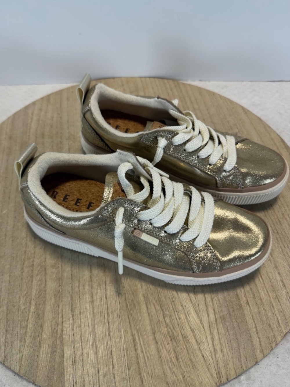 REEF Lay Day Dawn Gold Leather Sneakers Women's US 7.5 EU 38 Casual Shoes